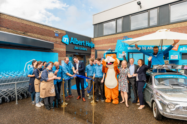 Veel belangstelling voor opening Albert Heijn Jan Linders Wanssum