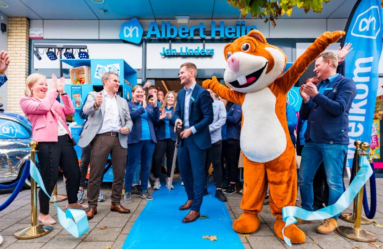 Veel belangstelling voor opening Albert Heijn Jan Linders Heerlen Bautsch