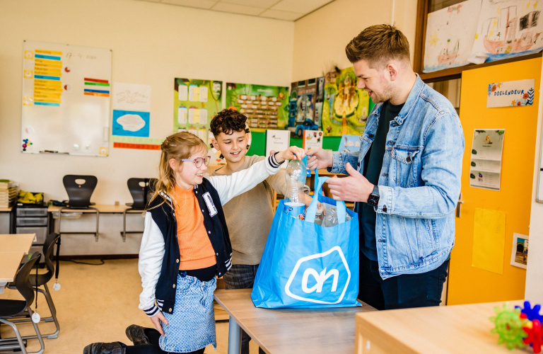 Doneer jouw statiegeld bij AH Jan Linders en steun een basisschool in de buurt!